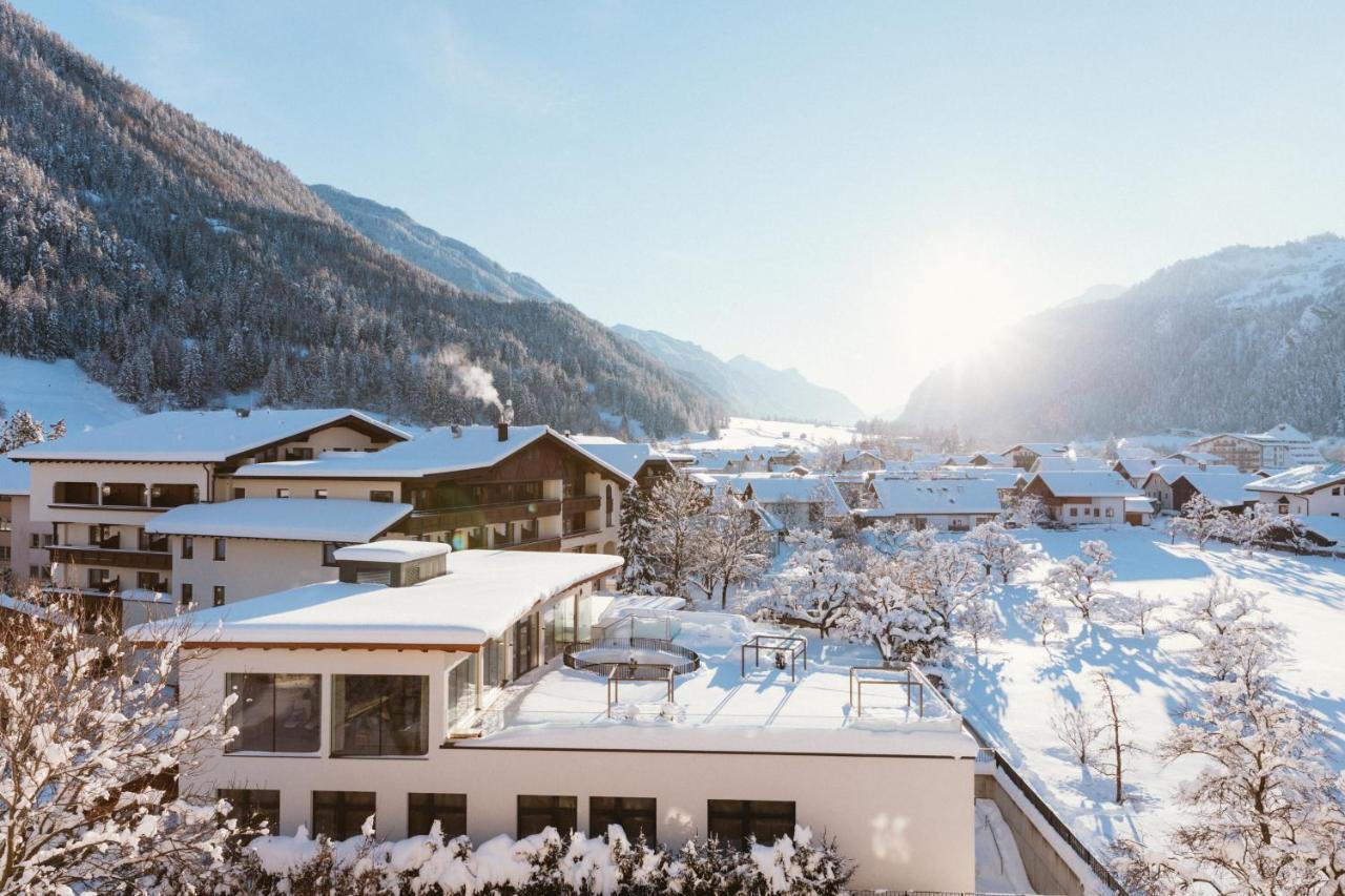 Gartenhotel Linde 4 Sterne Superior Ried im Oberinntal Exterior foto