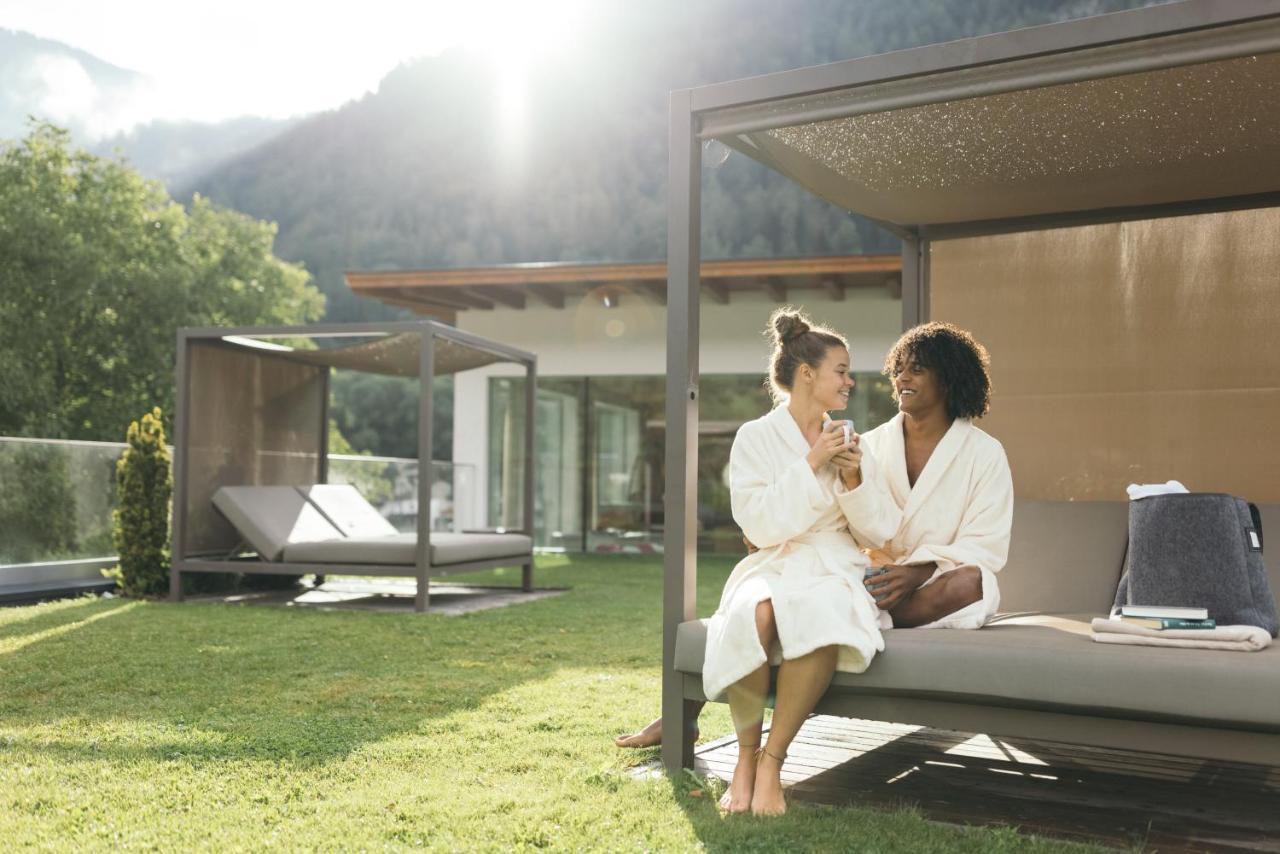 Gartenhotel Linde 4 Sterne Superior Ried im Oberinntal Exterior foto