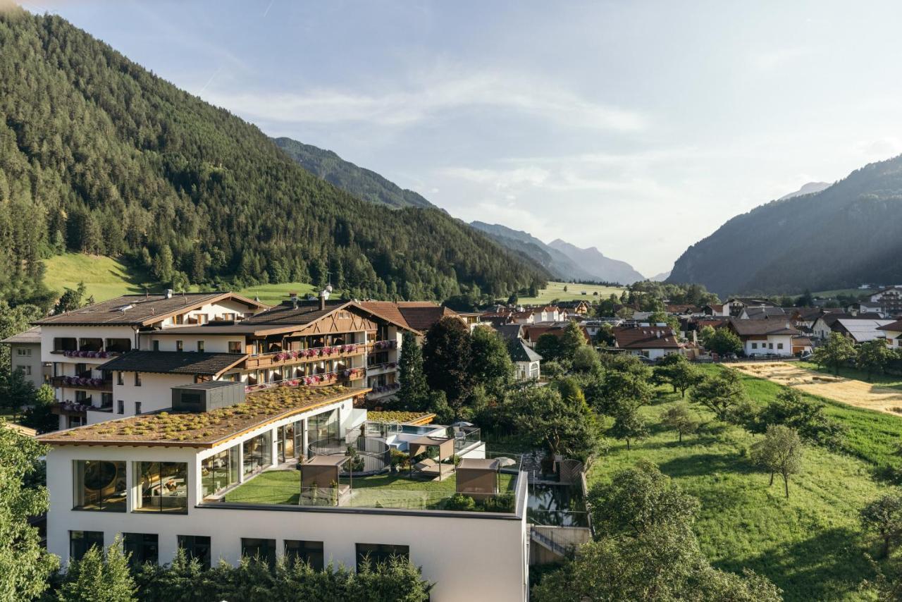 Gartenhotel Linde 4 Sterne Superior Ried im Oberinntal Exterior foto